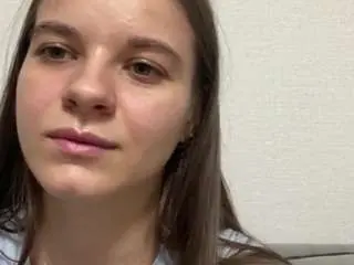Terinarujawitz  live sex cam