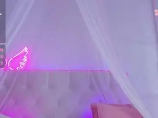 Wilddestiny  live sex cam