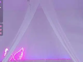 Wilddestiny  live sex cam