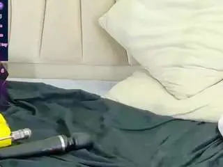 Bonieklent  live sex cam