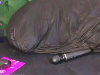 Bonieklent  live sex cam