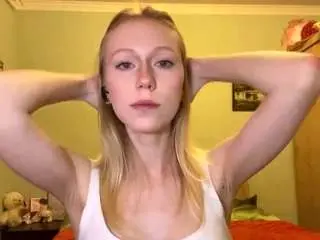 Melonietrent  live sex cam