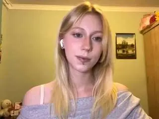 Melonietrent  live sex cam