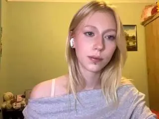 Melonietrent  live sex cam