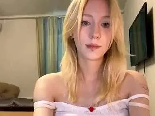 Melonietrent  live sex cam