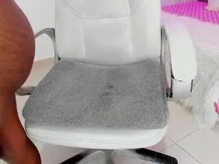 Nana-cooper  live sex cam