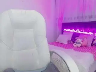 Nana-cooper  live sex cam