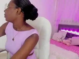 Nana-cooper  live sex cam