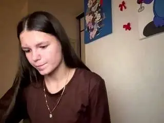 Adelinapisarski  live sex cam