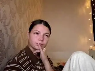 Adelinapisarski  live sex cam