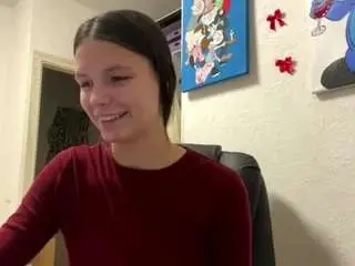 Adelinapisarski  live sex cam