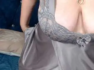 Dragonfly72  live sex cam