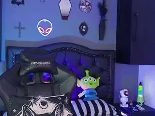 Isis-raichu  live sex cam