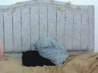 Marianahott4  live sex cam