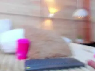 Payton-oliver  live sex cam