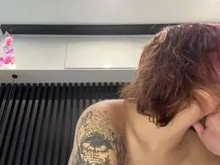 Roxaneedmonston  live sex cam