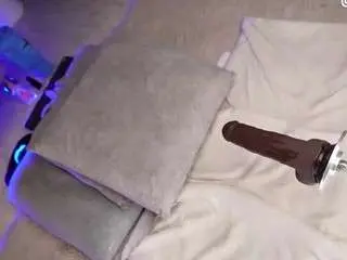 Violettabrowm  live sex cam