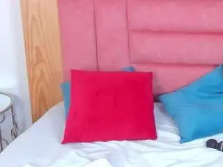 Barbie-collins  live sex cam