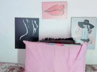 Barbie-collins  live sex cam