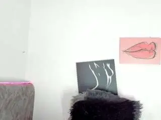 Barbie-collins  live sex cam