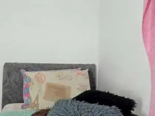 Barbie-collins  live sex cam