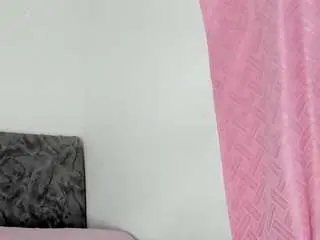 Barbie-collins  live sex cam