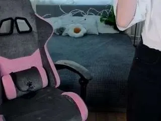Helen-carson  live sex cam
