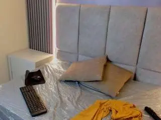Lunaaura  live sex cam