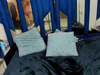 Lunaaura  live sex cam