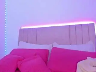Mia-belucci  live sex cam