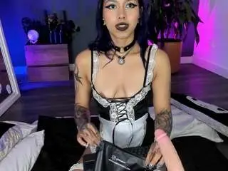 Ravenwittch  live sex cam