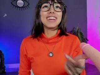 Ravenwittch  live sex cam