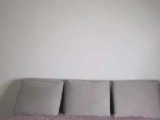 Uwusabrina  live sex cam