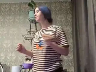 Cherrietassin  live sex cam