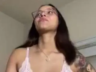 Kittyy444  live sex cam