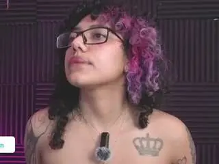 Luckyswgson  live sex cam