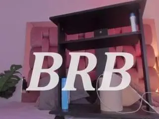 Sweet-booty  live sex cam