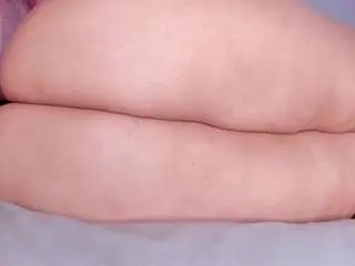 Sweet-booty  live sex cam