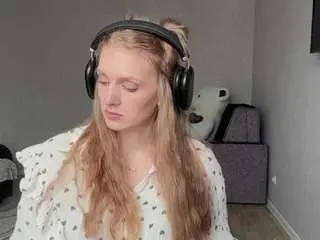 Coreenmarzullo  live sex cam