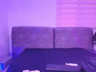 Rubi-hops  live sex cam