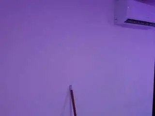 Rubi-hops  live sex cam