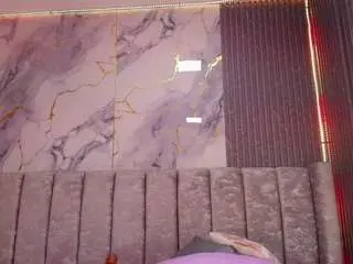 Rubi-hops  live sex cam