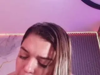 Rubi-hops  live sex cam