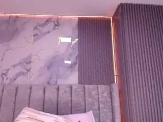 Rubi-hops  live sex cam