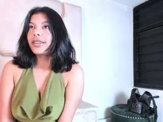 Salmaportman  live sex cam