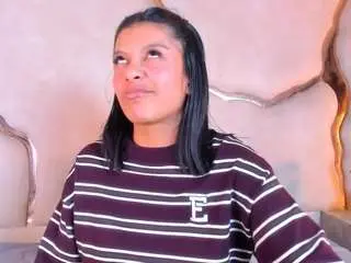 Salmaportman  live sex cam