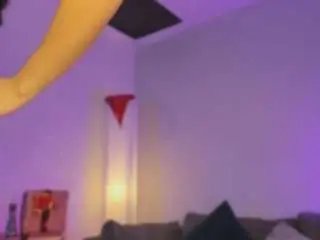 Corinne-benson  live sex cam