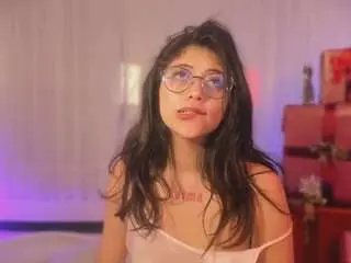 Corinne-benson  live sex cam