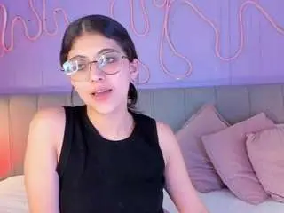 Corinne-benson  live sex cam