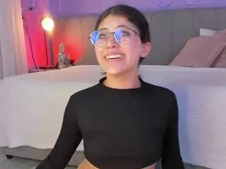 Corinne-benson  live sex cam